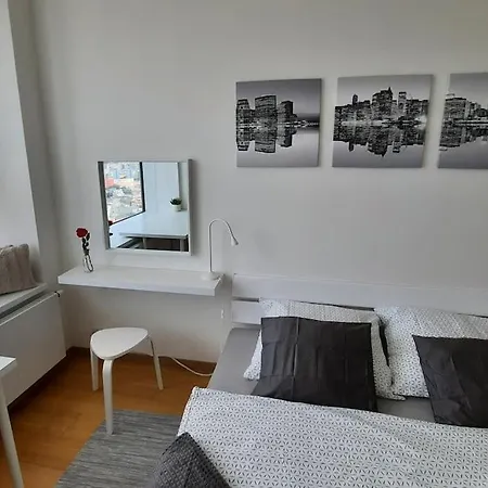 Unrivaled Look Over The City, 27th. Floor, Access 24/7 Apartament