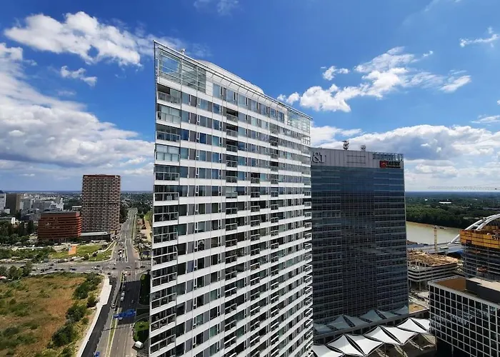 Unrivaled Look Over The City, 27th. Floor, Access 24/7 Bratislava