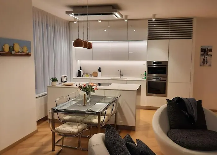 Apartament Unrivaled Look Over The City, 27th. Floor, Access 24/7 Bratislava