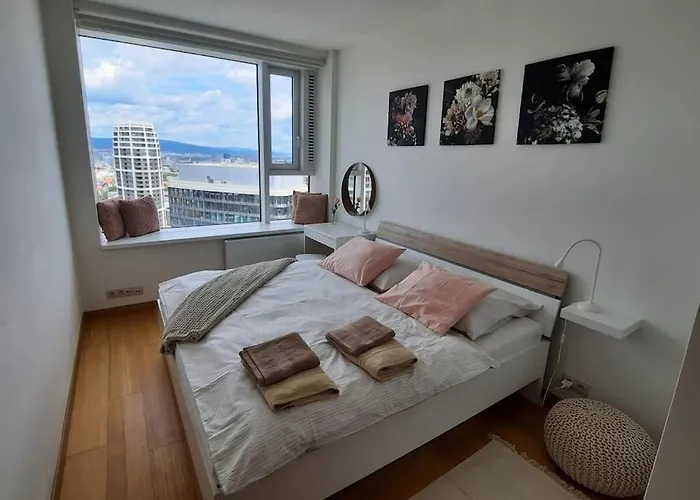 Unrivaled Look Over The City, 27th. Floor, Access 24/7 Apartament