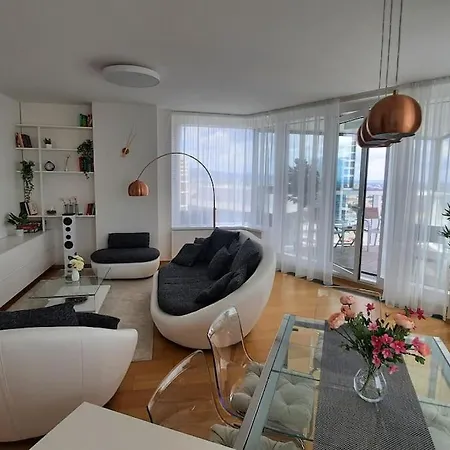 Unrivaled Look Over The City, 27th. Floor, Access 24/7
