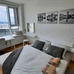 Apartamento Unrivaled Look Over The City, 27th. Floor, Access 24/7 Bratislava